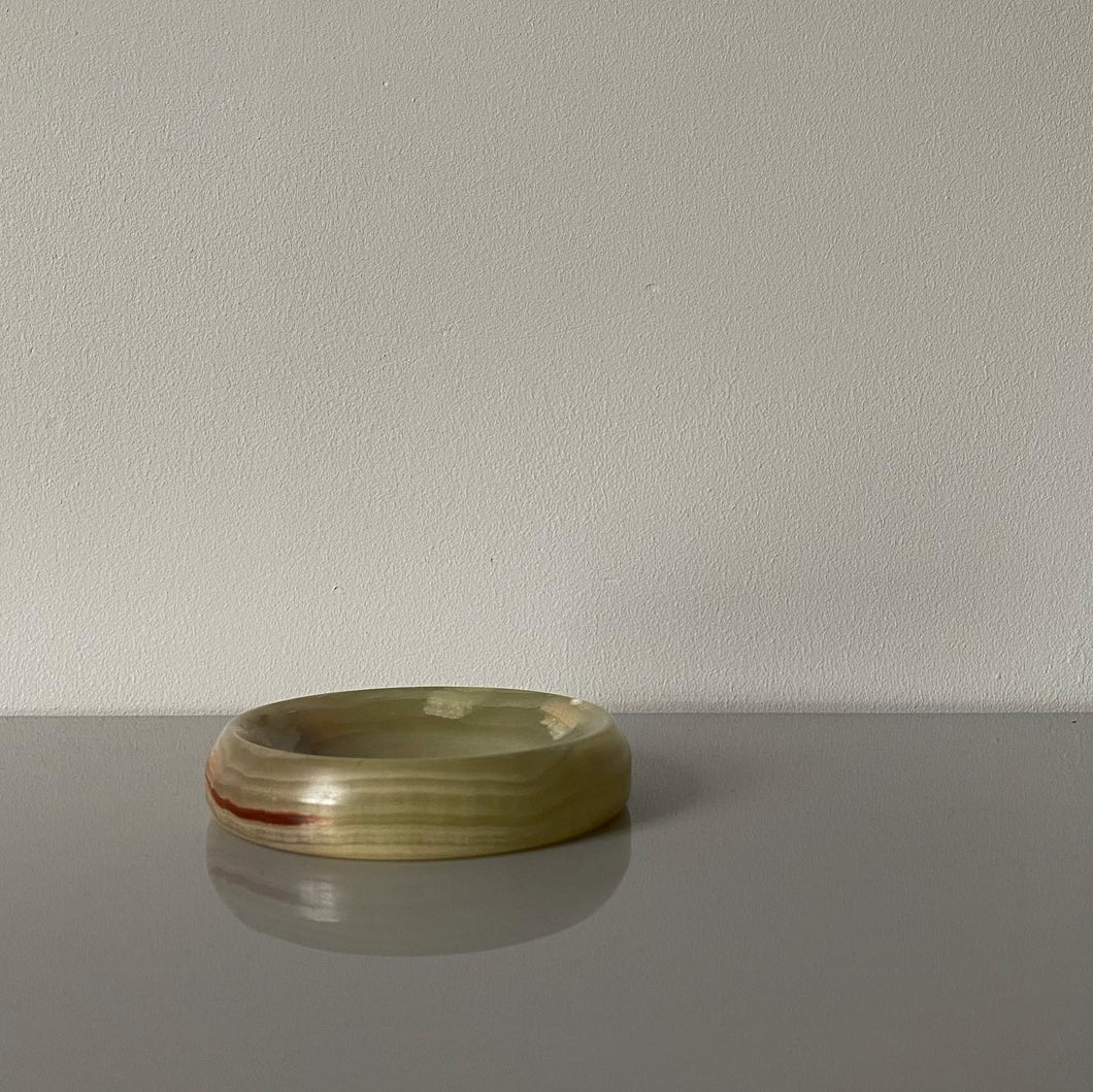 Circular Onyx Catchall